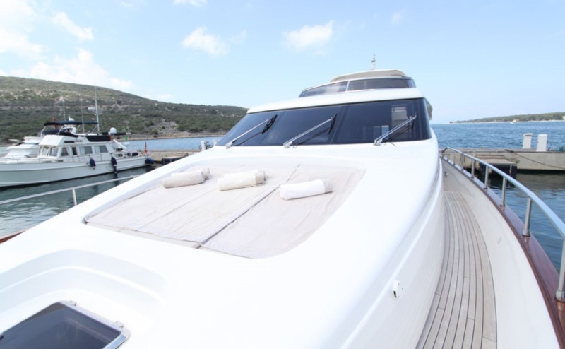 SL 82 2011 78' 7" SANLORENZO YACHTS