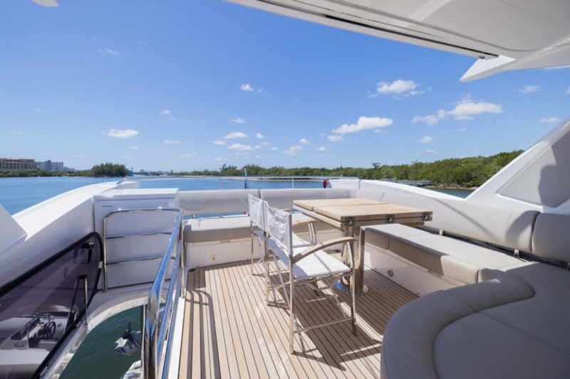 MANHATTAN 66 2019 66' 0" SUNSEEKER