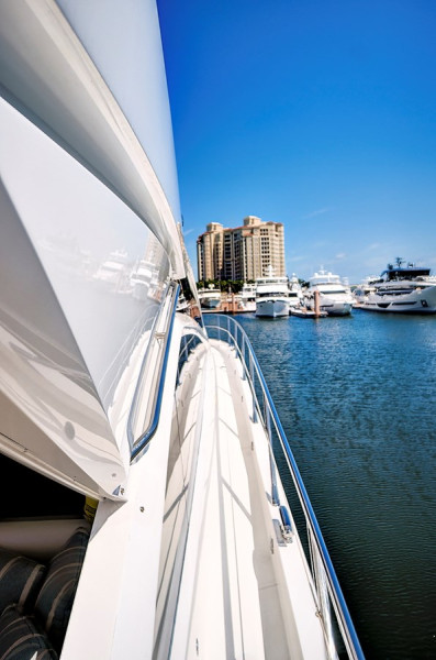 68 SPORT YACHT 2017 68' 0" SUNSEEKER