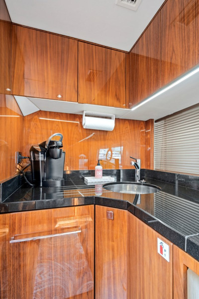 68 SPORT YACHT 2017 68' 0" SUNSEEKER