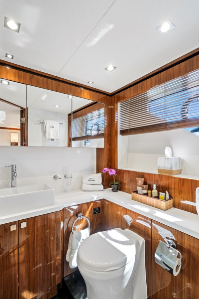 68 SPORT YACHT 2017 68' 0" SUNSEEKER