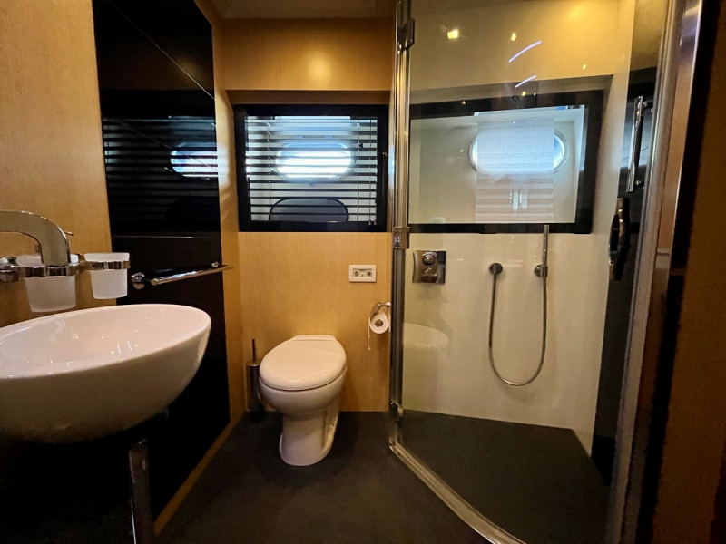 MAGELLANO 74 2012 74' 4" AZIMUT YACHTS