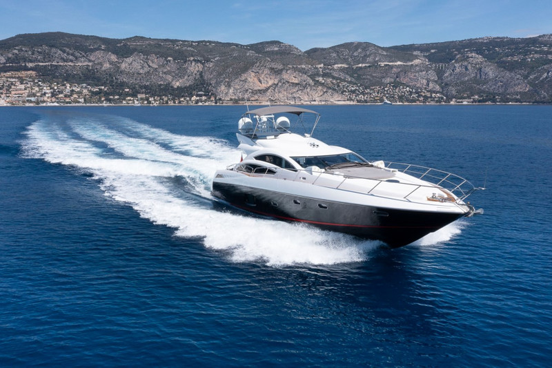 sunseeker predator 2011 74' 10