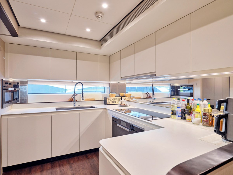 GRANDE 32 METRI 2019 105' 0" AZIMUT YACHTS