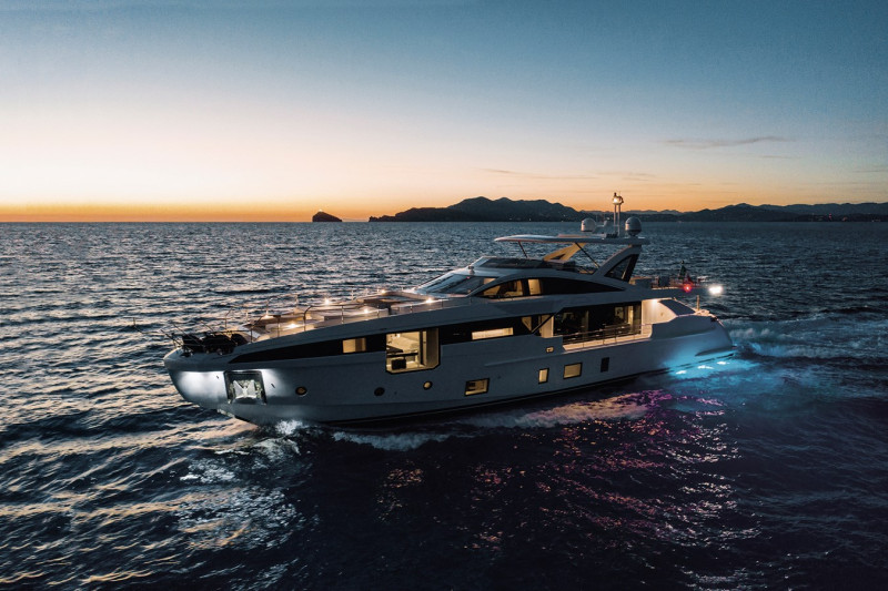 GRANDE 32 METRI 2019 105' 0" AZIMUT YACHTS