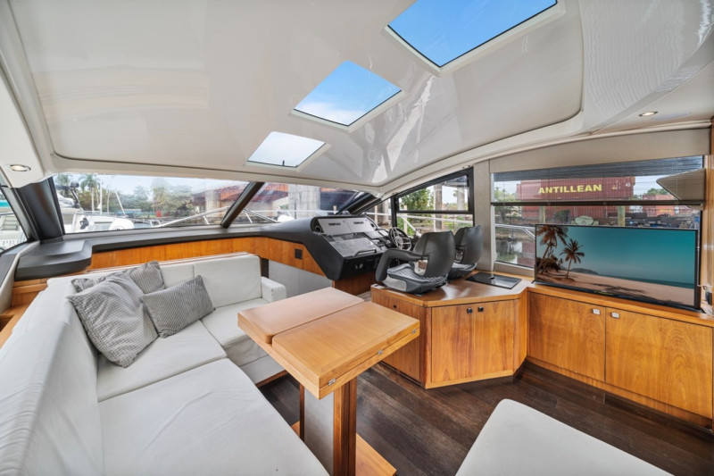 PREDATOR 57 2018 57' 0" SUNSEEKER