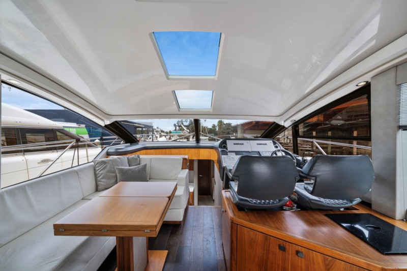 PREDATOR 57 2018 57' 0" SUNSEEKER