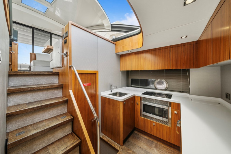 PREDATOR 57 2018 57' 0" SUNSEEKER