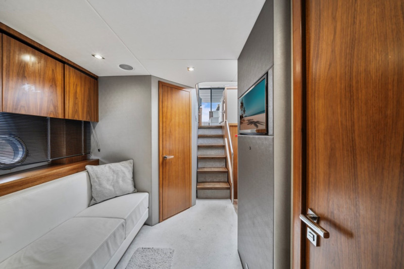 PREDATOR 57 2018 57' 0" SUNSEEKER