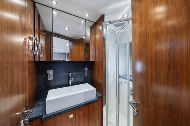 PREDATOR 57 2018 57' 0" SUNSEEKER