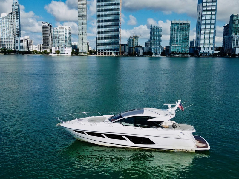 PREDATOR 57 2018 57' 0" SUNSEEKER