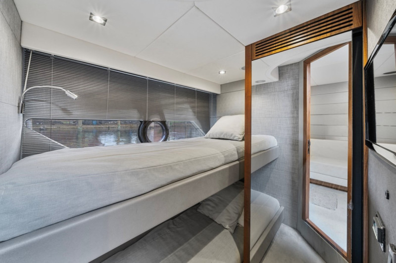 PREDATOR 57 2018 57' 0" SUNSEEKER