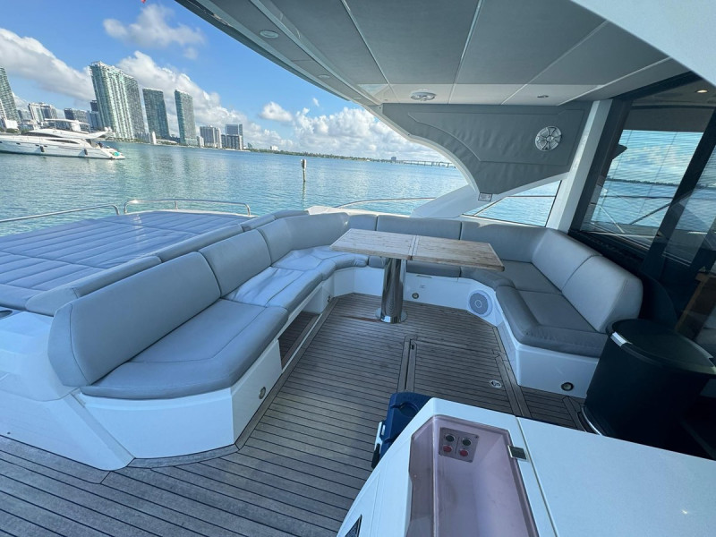 PREDATOR 57 2018 57' 0" SUNSEEKER