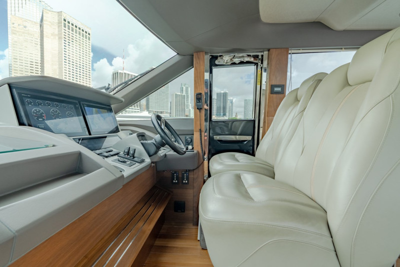 PRINCESS F70 2019 70' 0" PRINCESS YACHTS