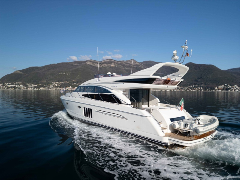 2012 61' 1" PRINCESS YACHTS
