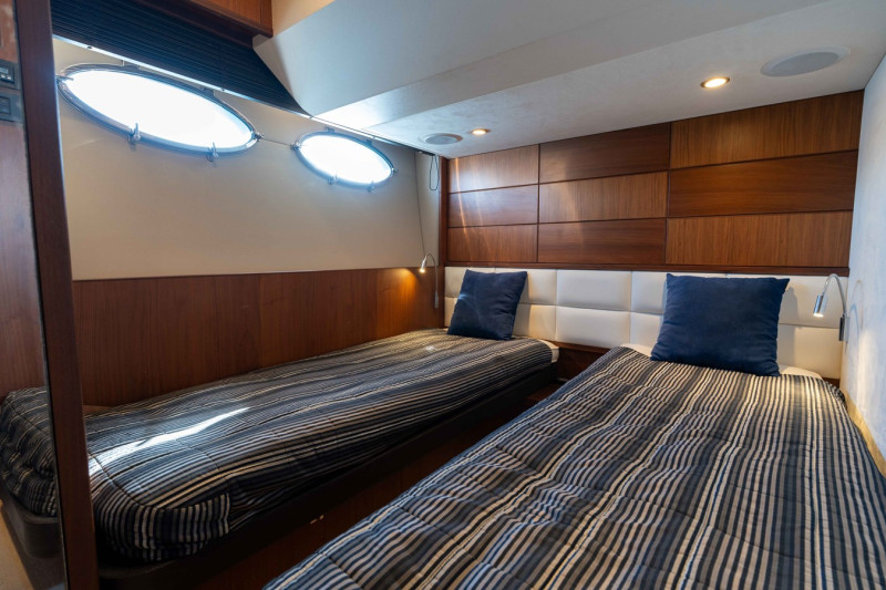 2012 61' 1" PRINCESS YACHTS