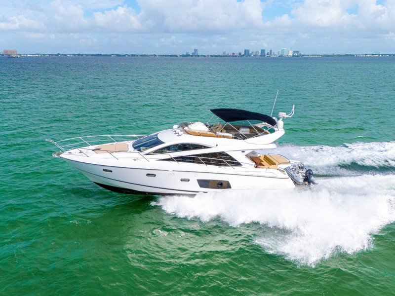 MANHATTAN 53 2013 60' 2" SUNSEEKER
