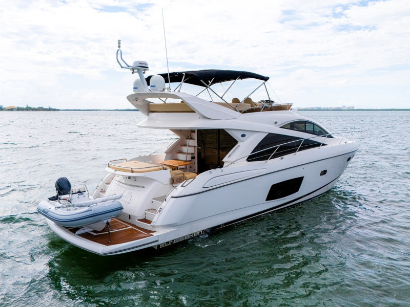 MANHATTAN 53 2013 60' 2" SUNSEEKER