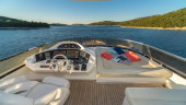 80 FLY 2011 80' 2" SUNSEEKER