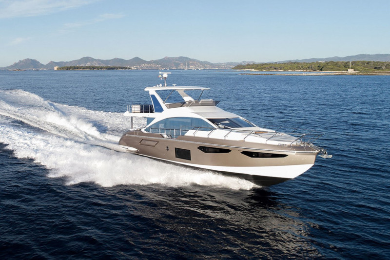 60 FLY 2018 59' 10" AZIMUT YACHTS