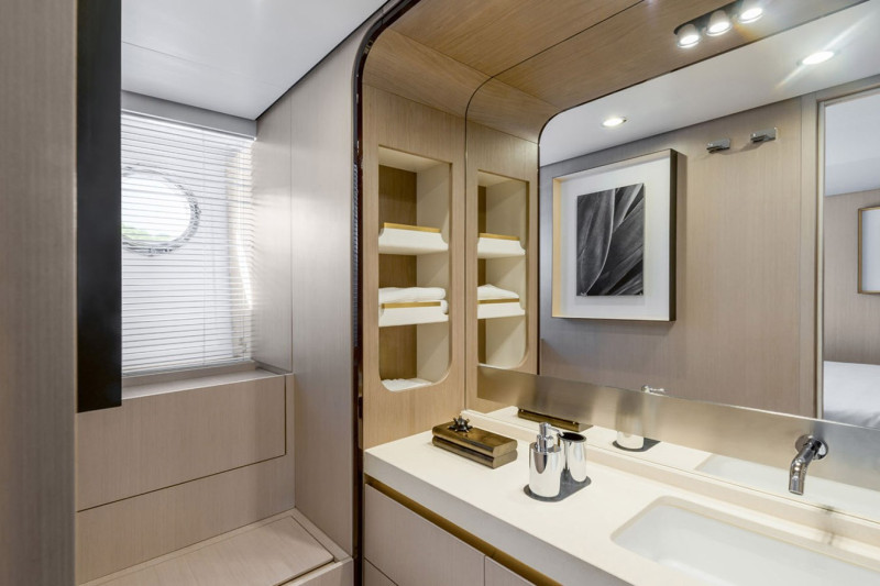 60 FLY 2018 59' 10" AZIMUT YACHTS