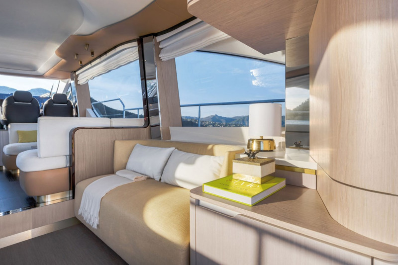 60 FLY 2018 59' 10" AZIMUT YACHTS