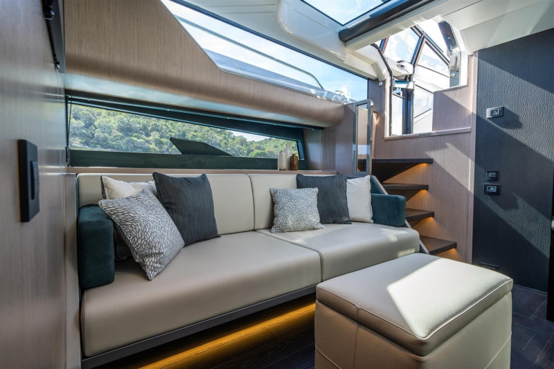 SUPERHAWK 55 2024 56' 3" SUNSEEKER