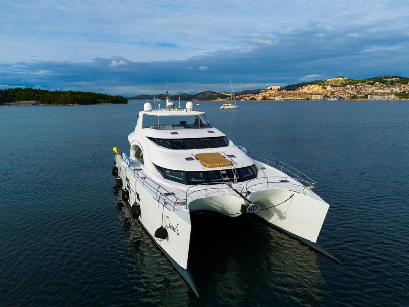 70 POWER  2013 70' 2" SUNREEF YACHTS