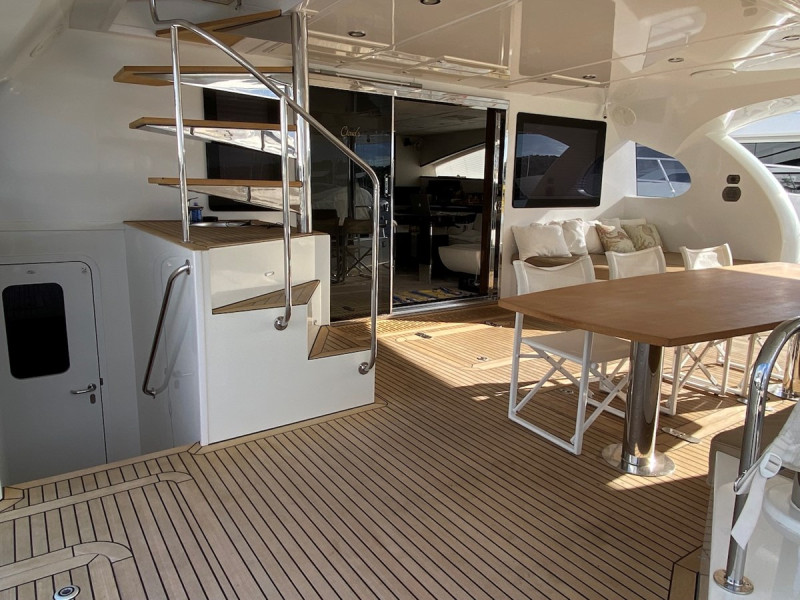 70 POWER  2013 70' 2" SUNREEF YACHTS