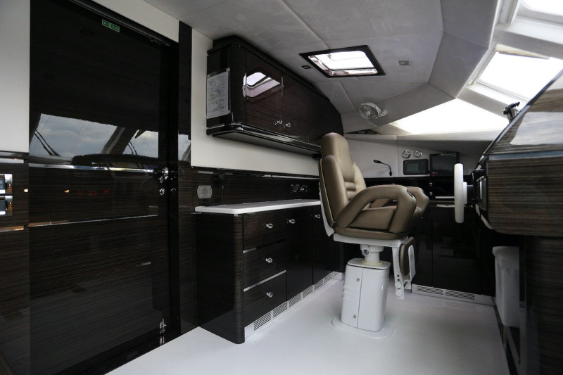 70 POWER  2013 70' 2" SUNREEF YACHTS