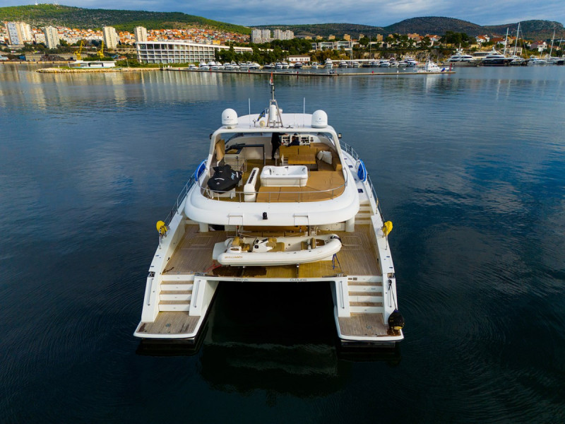 70 POWER  2013 70' 2" SUNREEF YACHTS