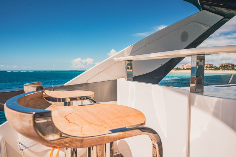 78 FLYBRIDGE 2020 78' 0" AZIMUT YACHTS