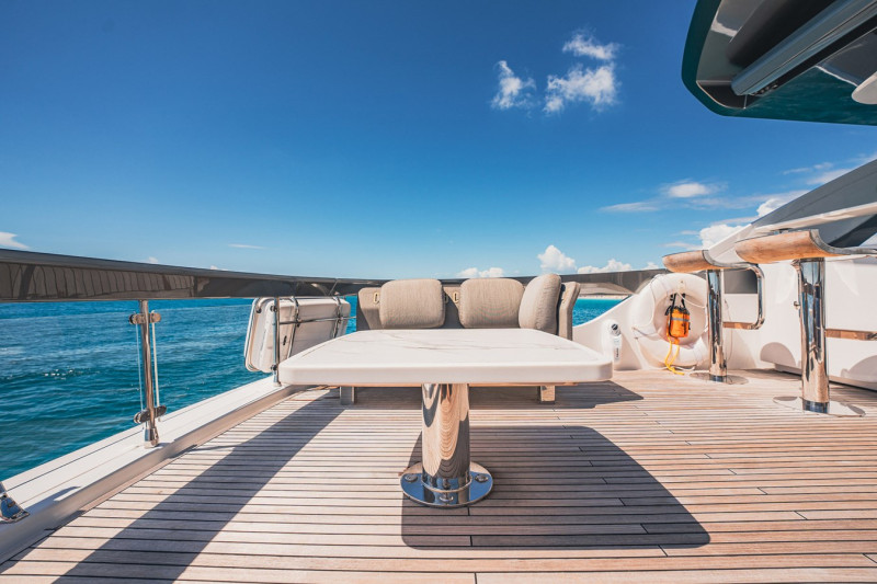 78 FLYBRIDGE 2020 78' 0" AZIMUT YACHTS