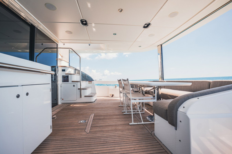 78 FLYBRIDGE 2020 78' 0" AZIMUT YACHTS