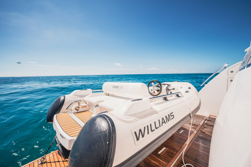 78 FLYBRIDGE 2020 78' 0" AZIMUT YACHTS