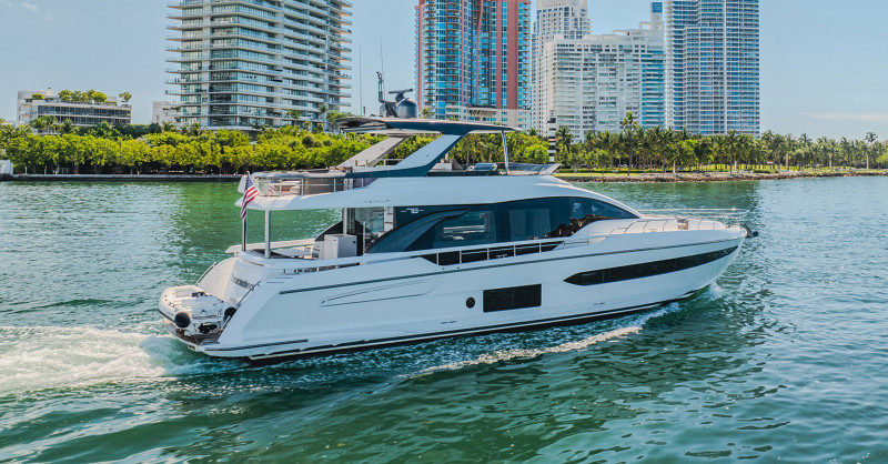 78 FLYBRIDGE 2020 78' 0" AZIMUT YACHTS