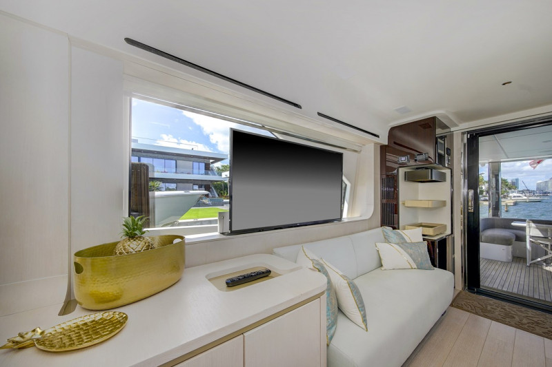 78 FLYBRIDGE 2020 78' 0" AZIMUT YACHTS