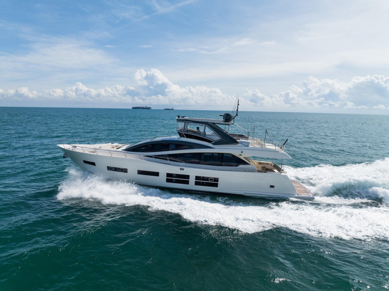 80 GLX 2016 81' 4" ASTONDOA