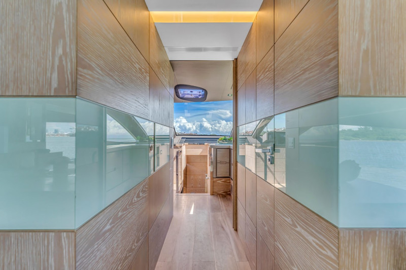 80 GLX 2016 81' 4" ASTONDOA