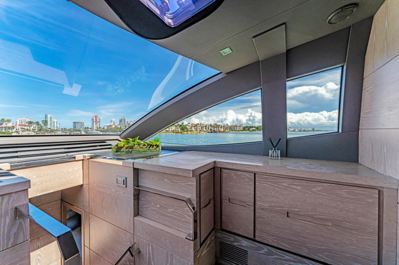 80 GLX 2016 81' 4" ASTONDOA