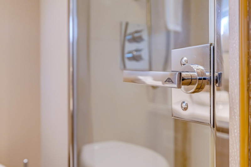 80 GLX 2016 81' 4" ASTONDOA