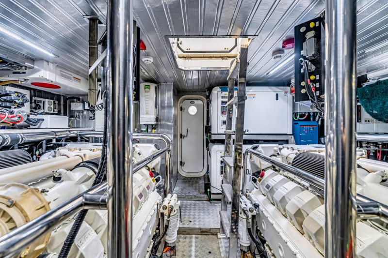 80 GLX 2016 81' 4" ASTONDOA