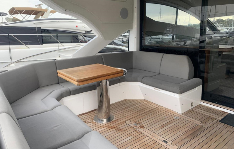 PREDATOR 57 2016 59' 1" SUNSEEKER