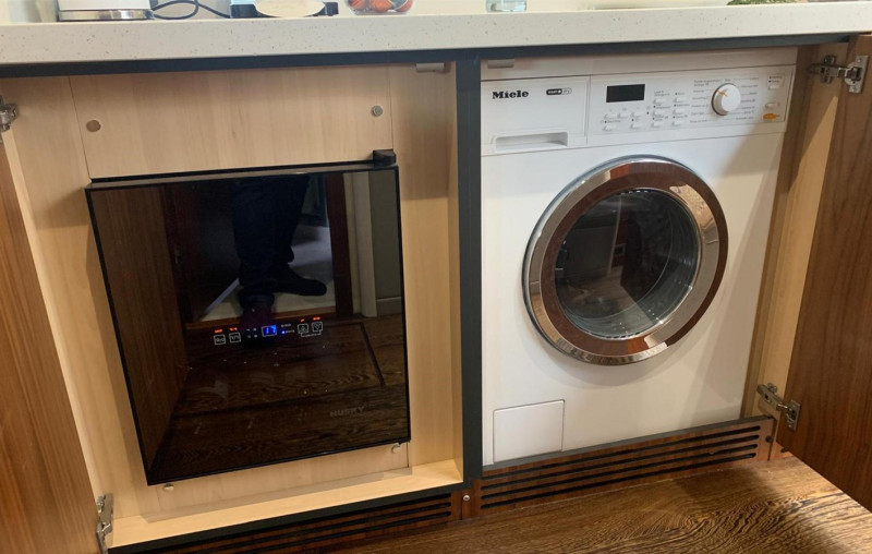 PREDATOR 57 2016 59' 1" SUNSEEKER