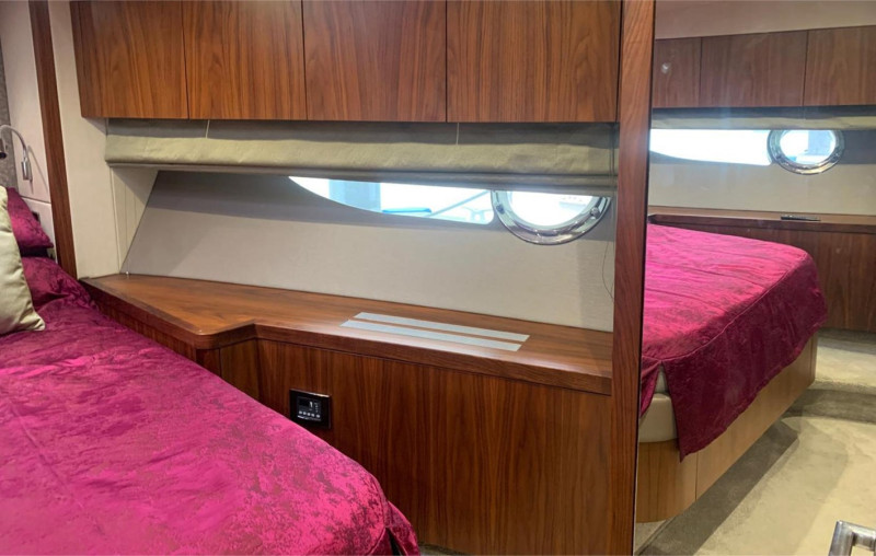 PREDATOR 57 2016 59' 1" SUNSEEKER