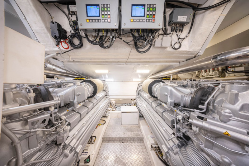 CAYMAN YACHTS F920 2018 88' 7" SANLORENZO YACHTS