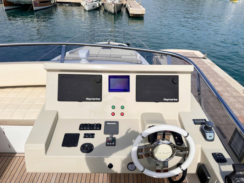 66 FLY 2018 68' 6" AZIMUT YACHTS