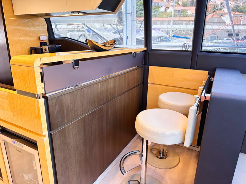 66 FLY 2018 68' 6" AZIMUT YACHTS