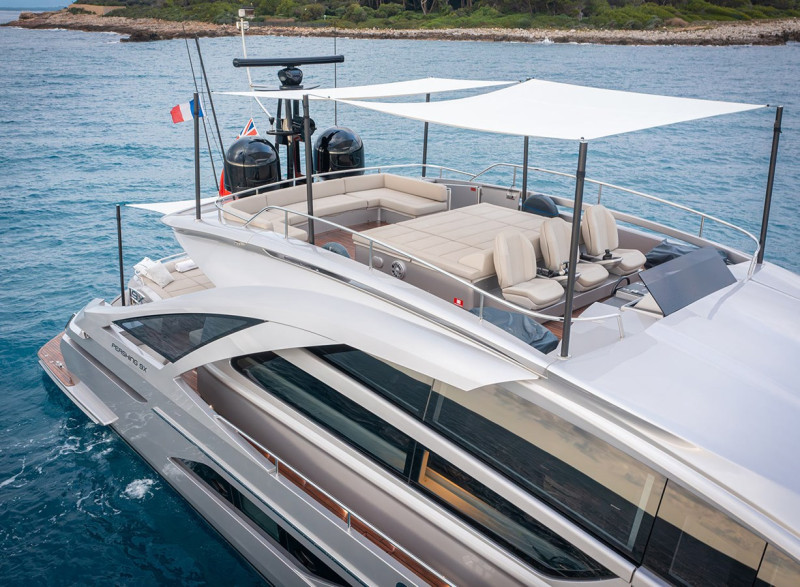 9X 2021 92' 2" PERSHING