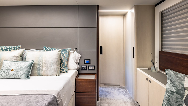 FLYBRIDGE 66 2023 66' 0" ASTONDOA